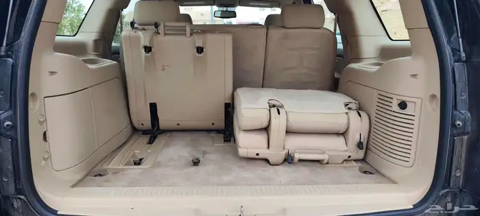 جي ام سي يوكن موديل 2010 5