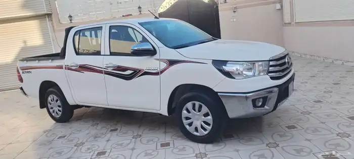 هايلكس 2021 قير اتوماتيك ماشيه 19 شبه الجديد 2