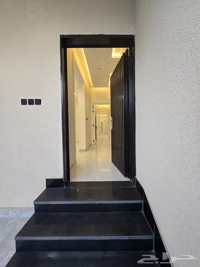 للبيع أدوار ارضيه6غرفVIPحوش ومدخل سياره580ألف مقابل نادي ضمك 8