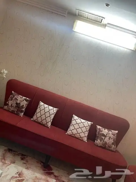 كنب احمر 1