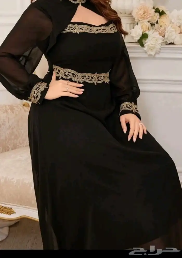 ملابس نسائيه جديده لبيع وكنب مفرد عدد اثنين لبيع جديده وتنج 5
