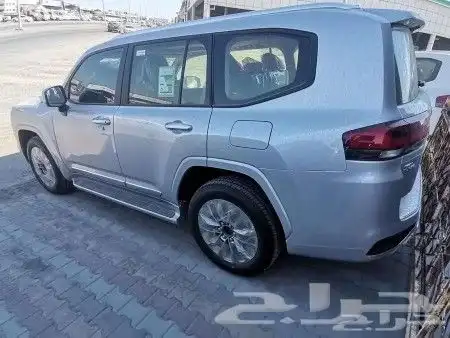 تويوتا لاند كروزر GXR 2025 L3 بنزين V6 4 4 0