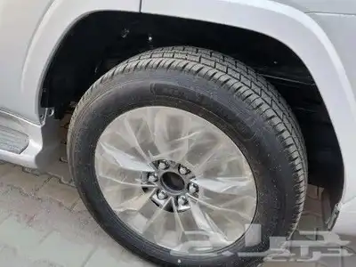 تويوتا لاند كروزر GXR 2025 L3 بنزين V6 4 4 17