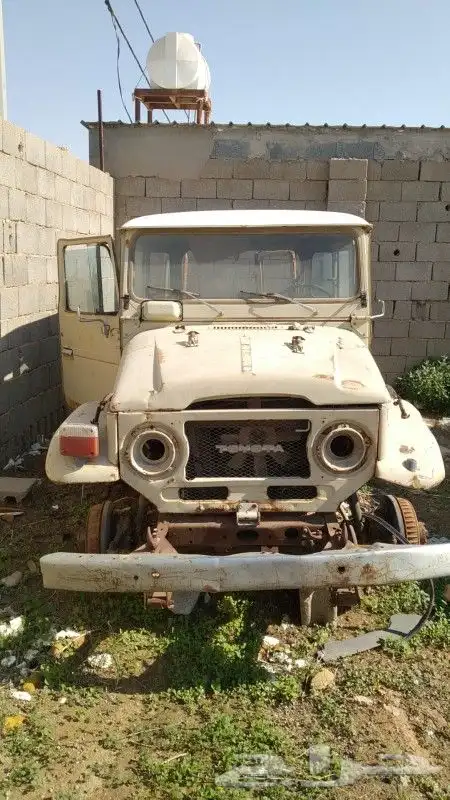 تيوتا جيب لاندكروزر عشة ربع 1980 3