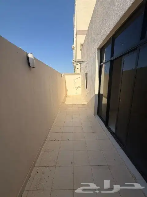 فيلا فاخره للبيع بحي الرياض 8