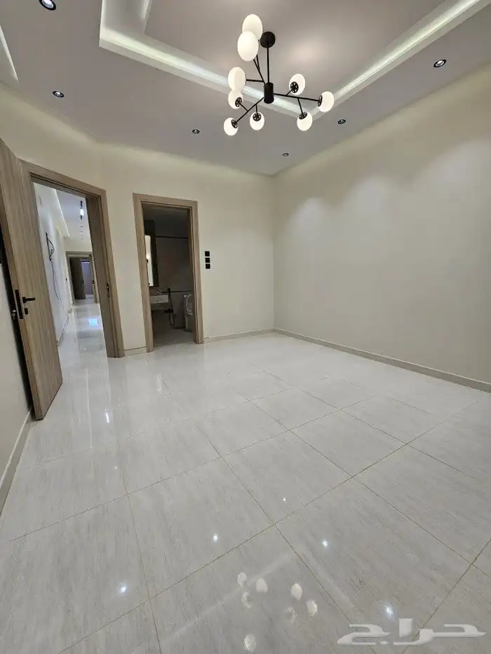 شقق ارضيه كبيرة مدخل سيارة 7