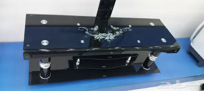 طاولة شاشة تليفزيون للبيع 2