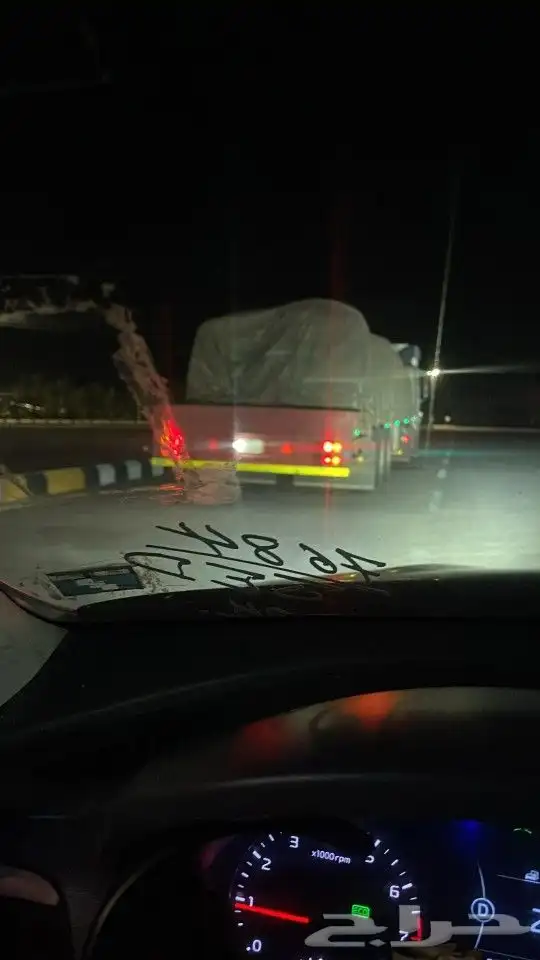 يوجد لدينا تريلات سطحات لمشاوير داخل المملكة 0