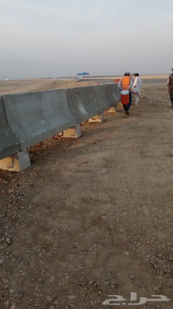 منتجات اسمنتية حواجز نيوجرسي توريد وتركيب جميع انواع حواجز خ 3