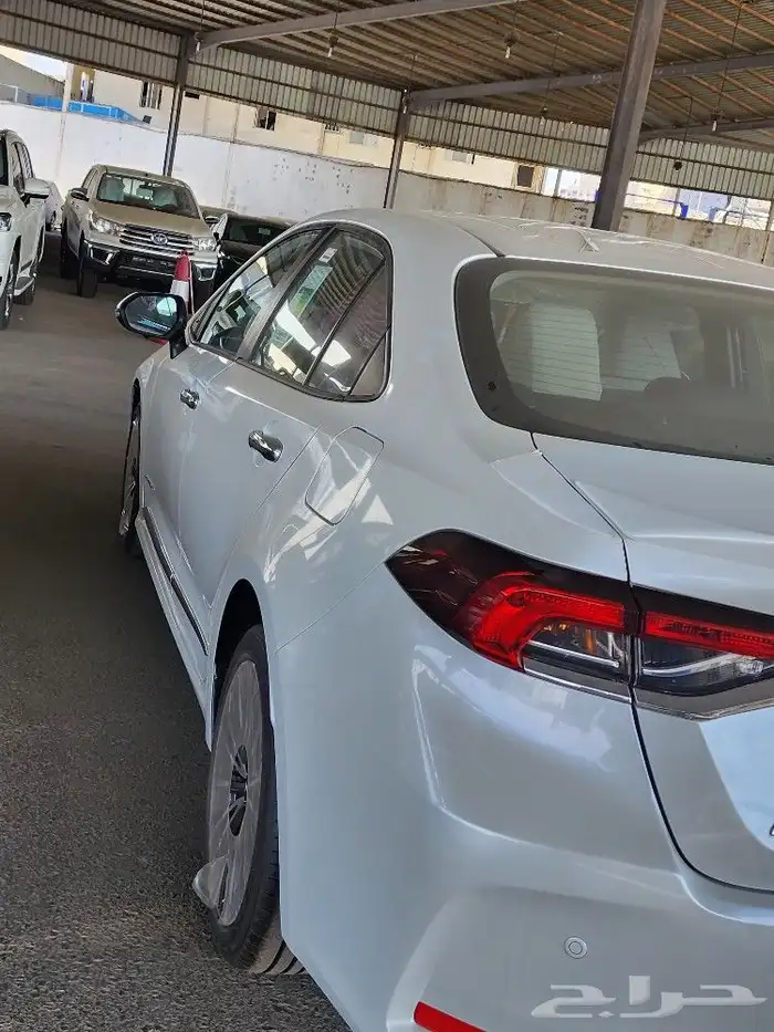 تويوتا كورولا مطور 2025 6