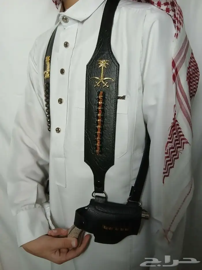 محازم جلد طبيعي صناعه يدويه مع مسدسه 0