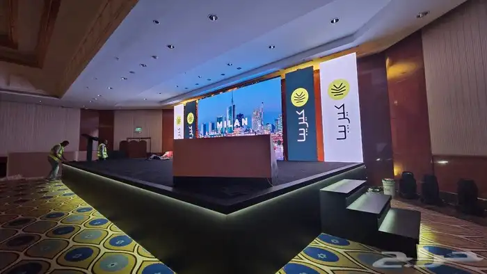 تأجير شاشات lED p2.6 كيرف فليكسبول وعادي اضاءة سيتي كلر 6