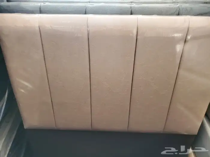 سرير جلد  Bed 3