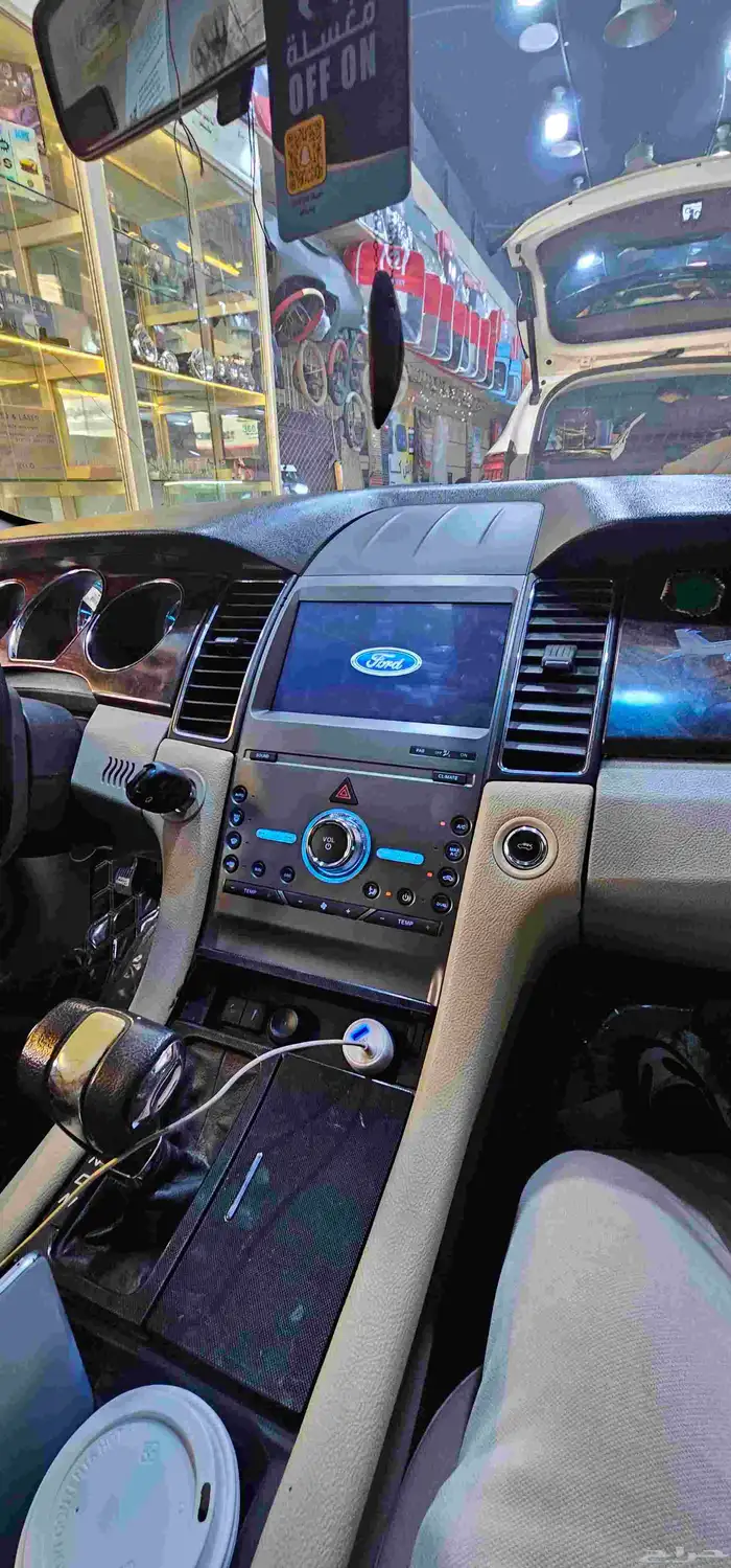 شاشة تورس 2010 1