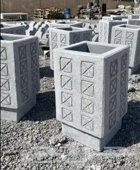 منتجات خرسانية قواعد إنارة واحواجز طرق 18