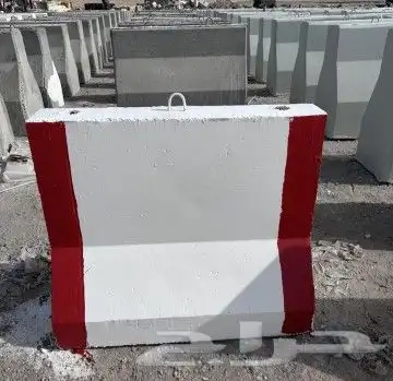 منتجات خرسانية قواعد إنارة واحواجز طرق 5