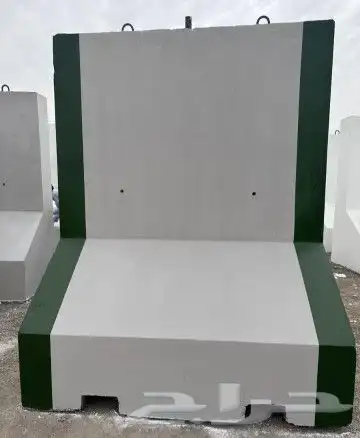 منتجات خرسانية قواعد إنارة واحواجز طرق 2
