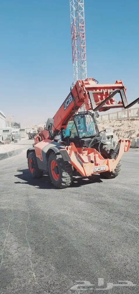 لتاجير جي سي بي وجميع انواع المعدات 3