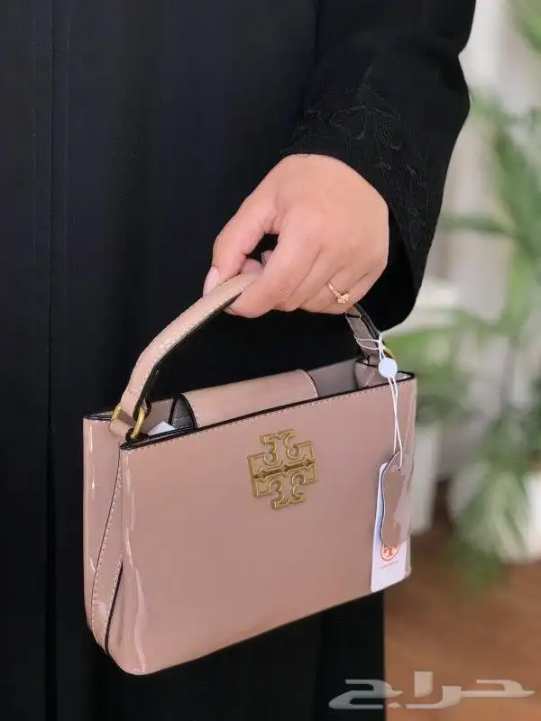 يوجد جميع الشنط جمله وقطاعي 8