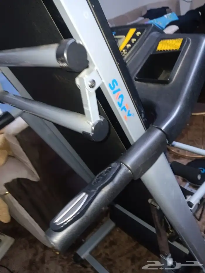 سير كهربائي شغال على الشرط على السوم 3