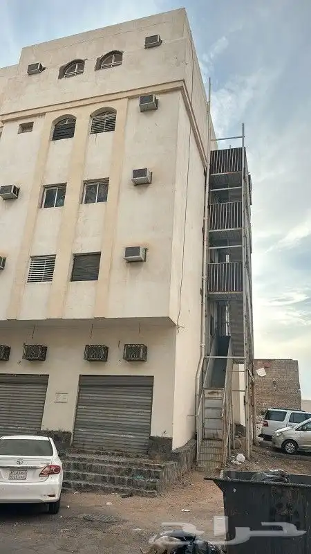 عمارة بحي المغيسله تجارية مؤجرة لوزارة التعليم للبيع 0