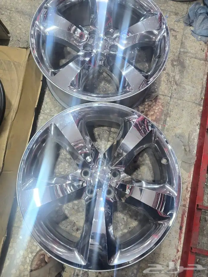 السلام عليكم يوجد لدينا جنوط دواج 2014 اصلي وكاله وفي صيني 0