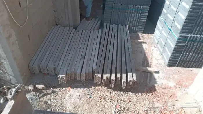 بطحة أسمنت. طوب عتب خرسانة قلاب دينة بلاط 1