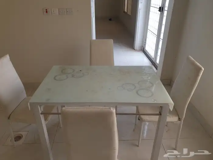 طاولت طعام 0
