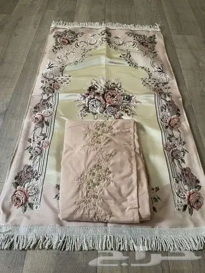 اطقم صلاه مع مصاحف مطرزه بالاسماء 2