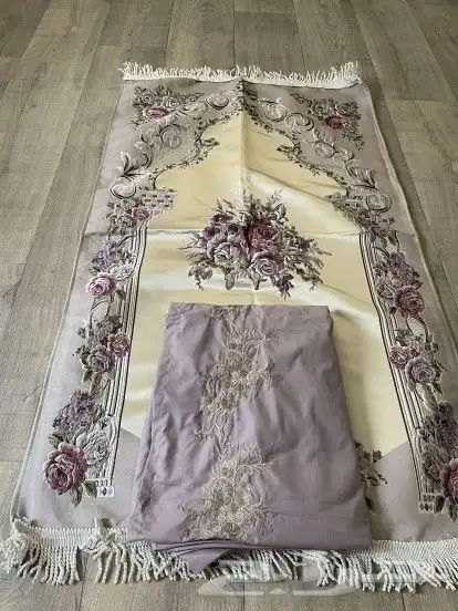 اطقم صلاه مع مصاحف مطرزه بالاسماء 6