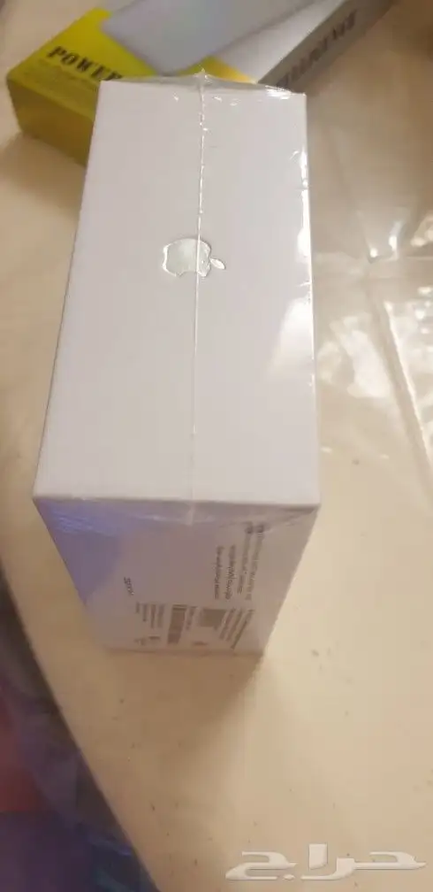 شاحن متنقل و ايربودز 2