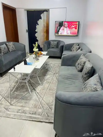 كنب مستخدم قليل للبيع 7