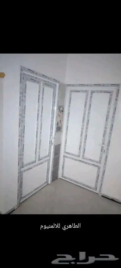 3 معلمين المنيوم باليمن جاهزين اذا احدعاوزمعلمين خبره 25 سنه 1