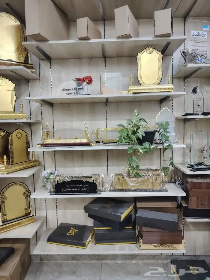 خطاط لوحات حروف بارزه وكلادينج وجميع المطبوعات 19