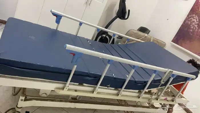 سرير طبي كهربائي للبيع 2