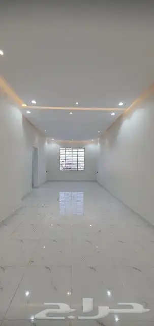 فيلا فاخره للبيع بحي العزيزيه 9