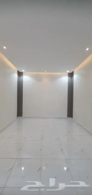 فيلا فاخره للبيع بحي العزيزيه 2