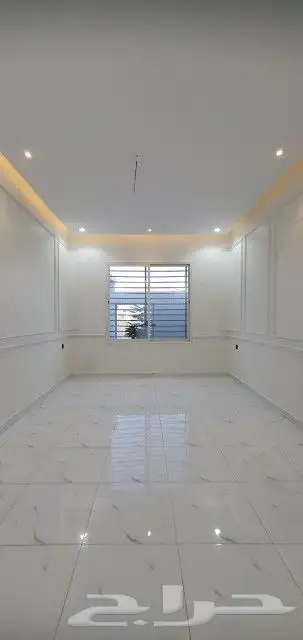 فيلا فاخره للبيع بحي العزيزيه 1