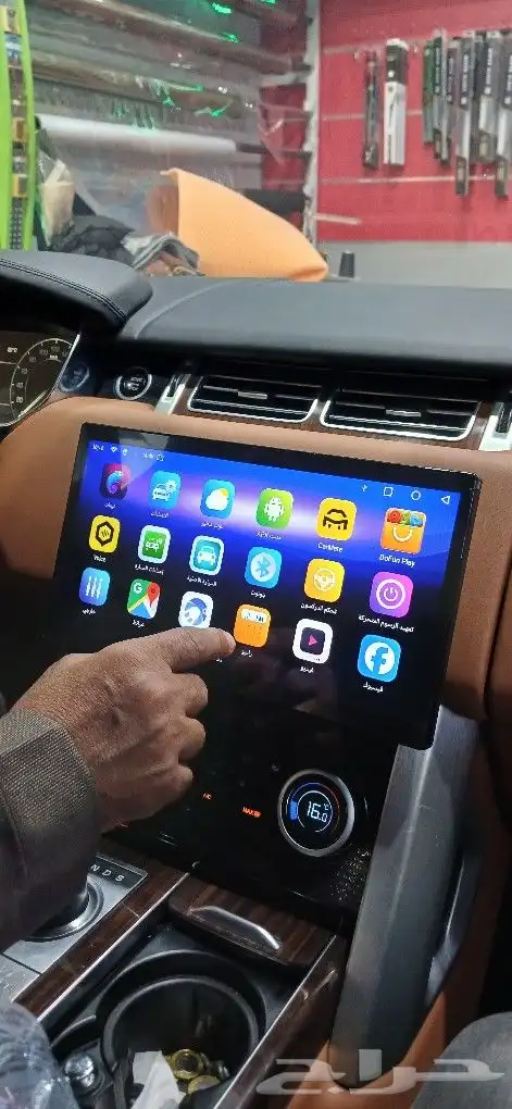 شاشه رنج روفر 2020 شكليه 2023 2