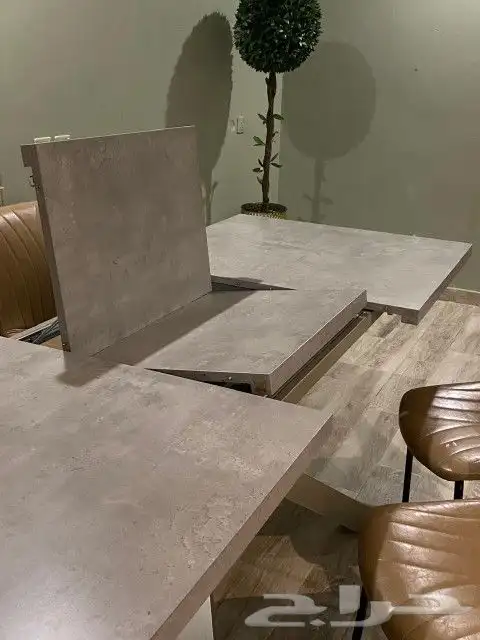 طاولة للبيع 1