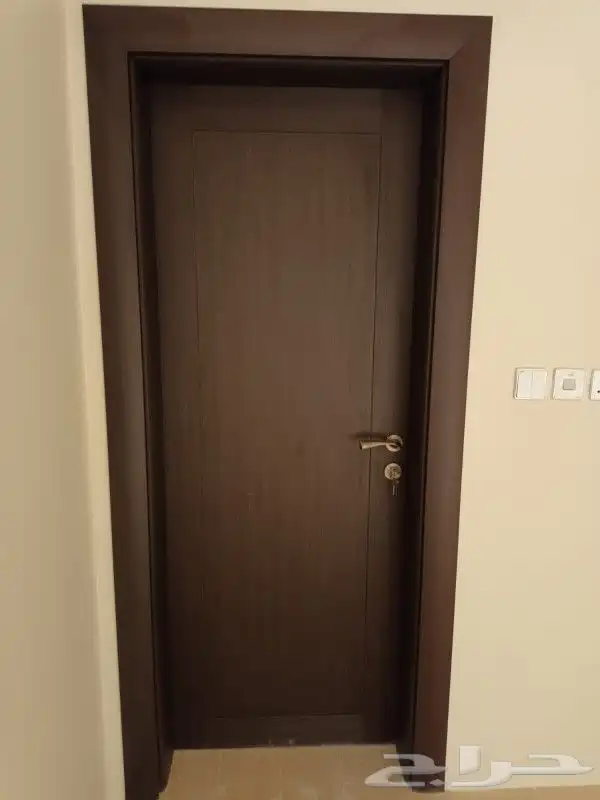 فني تركيب ابواب بي سي 6