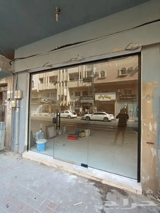زجاج سكريت تركيب واجهات محلات ومكاتب 2