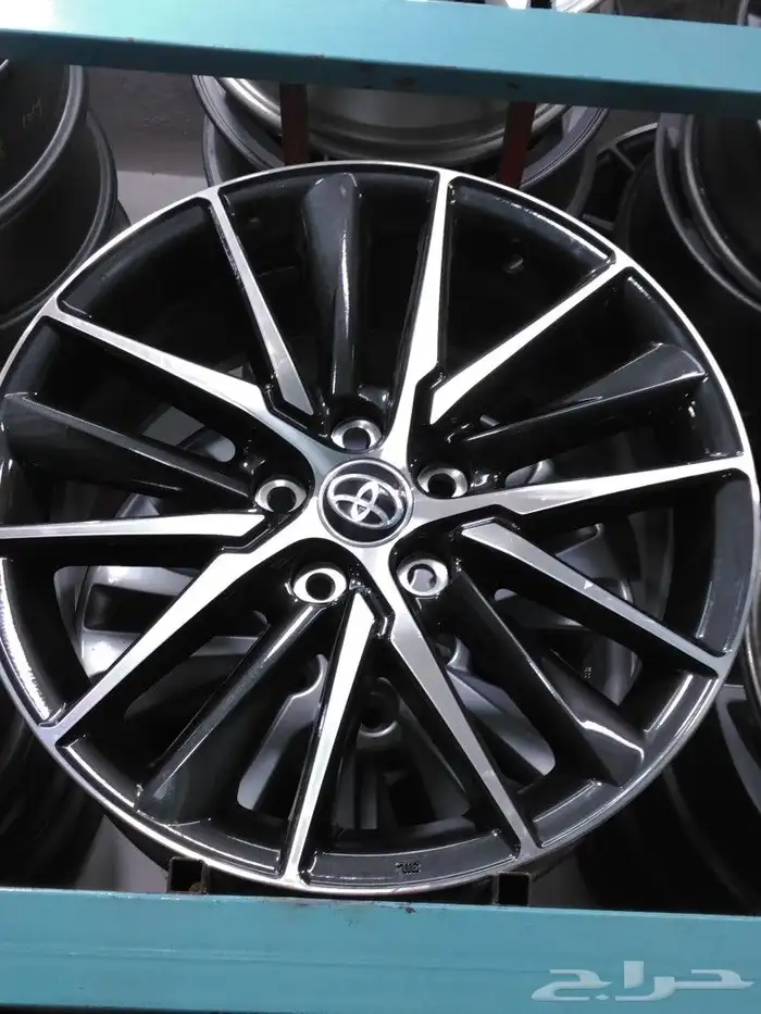 جنوط كامري هايبرد مقاس 18 0