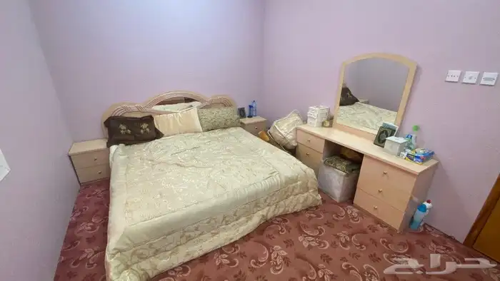 شقة مفروشه للايجار الشهري بابها حي النميص 9