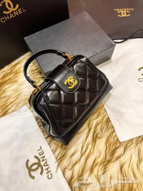 أرقى الشنط لعشاق الماركات وبسر منافس 35