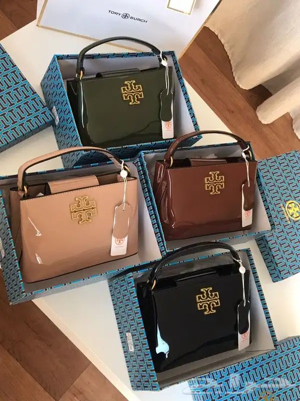 أرقى الشنط لعشاق الماركات وبسر منافس 30