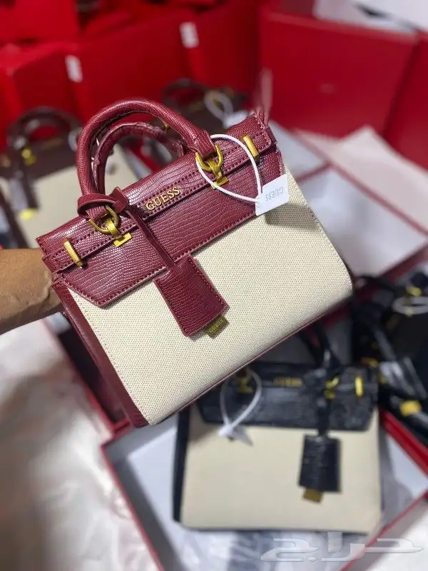 أرقى الشنط لعشاق الماركات وبسر منافس 1
