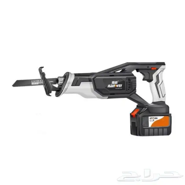 منشار السيف الكهربائي   يجي ببطاريتين ليثيوم-أيون  يعني تقد 1