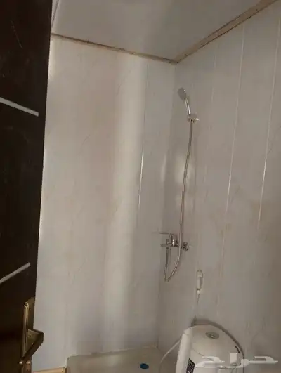 غرف بركس فندقيه مع حمام 8