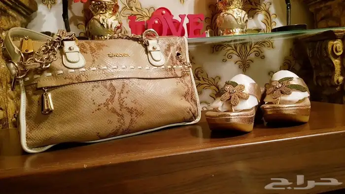 شنط ماركات أصليه إيطاليه و أمريكيه فاخره جدا جدا. 3